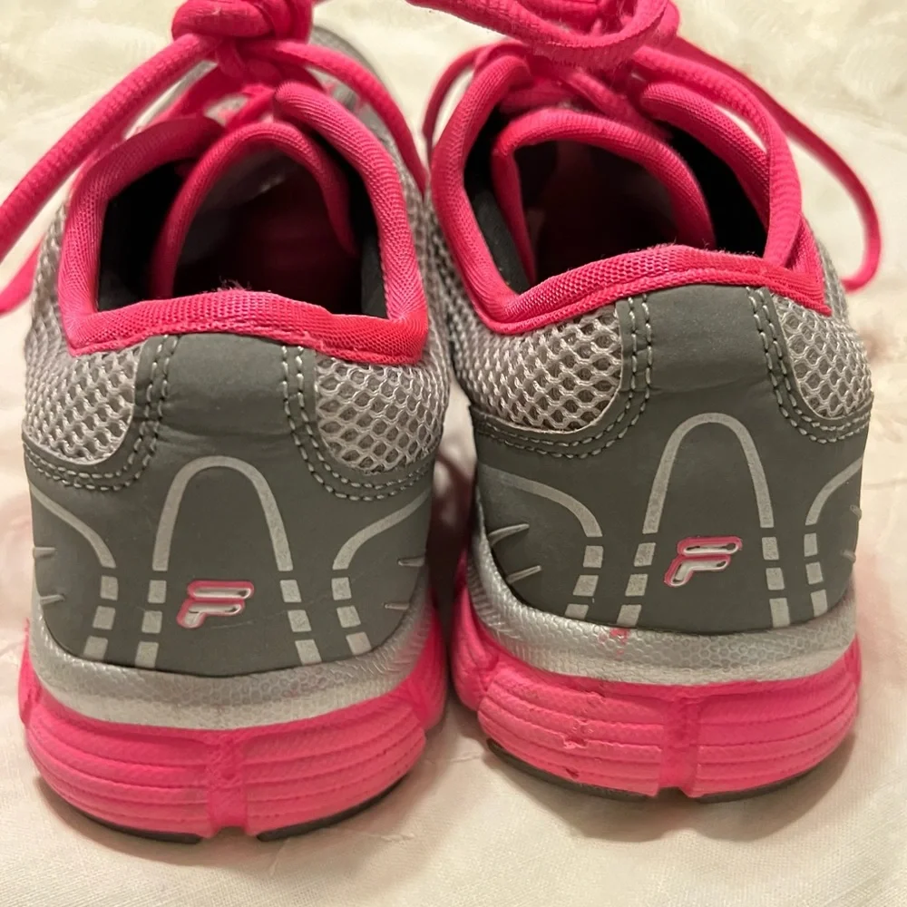 FREE Fila Athletic Sneakers Women’s 7.5 Gray Pink Lace Up Cool Max Memory Foam